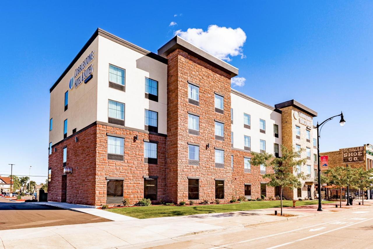 Cobblestone Hotel & Suites Superior Exterior foto