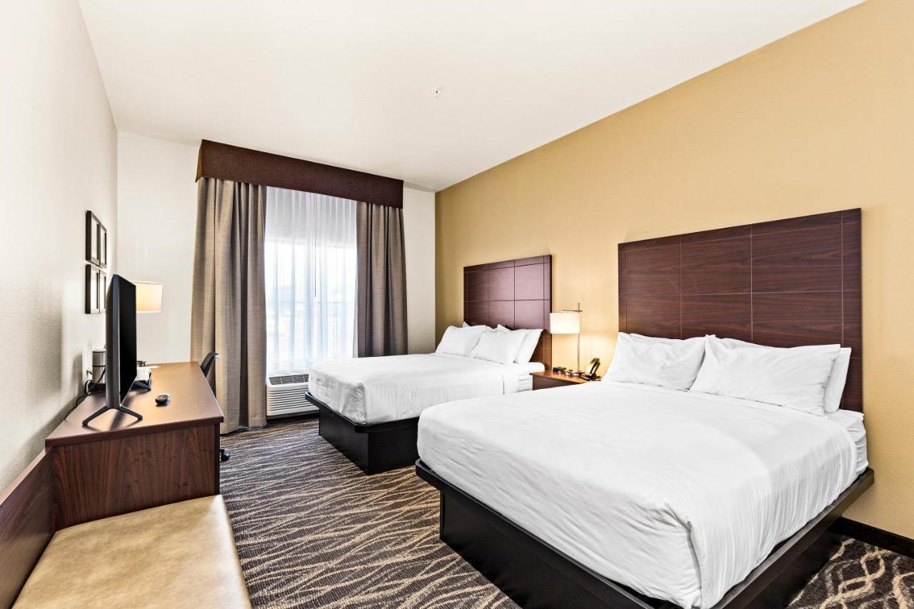 Cobblestone Hotel & Suites Superior Exterior foto